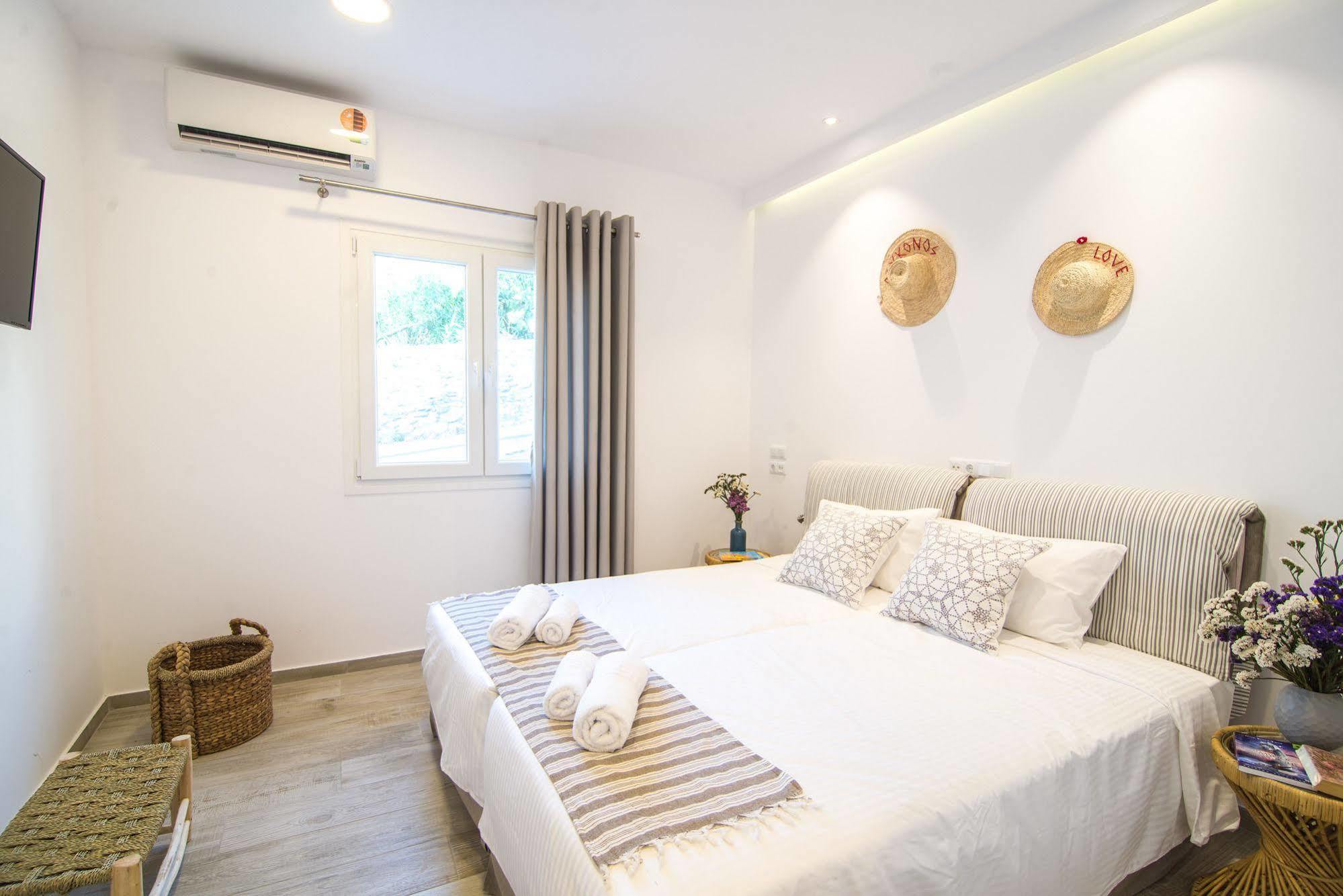 Dimele Rooms & Studios Mykonos Town ภายนอก รูปภาพ